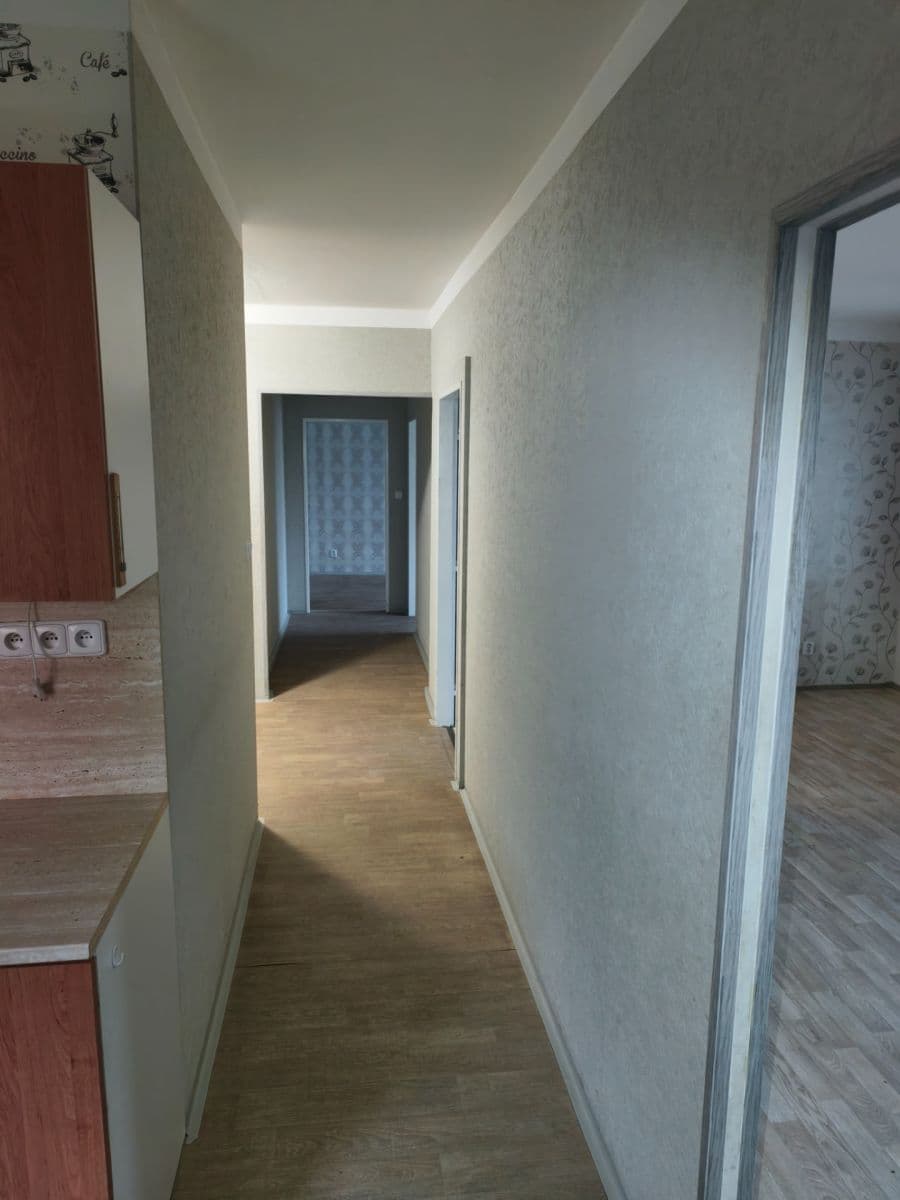 3 bedroom flat to rent, 76 m², Hřebečská, Kladno, Středočeský Region 3 bedroom flat to rent, 76 m², Hřebečská, Kladno, Středočeský Region