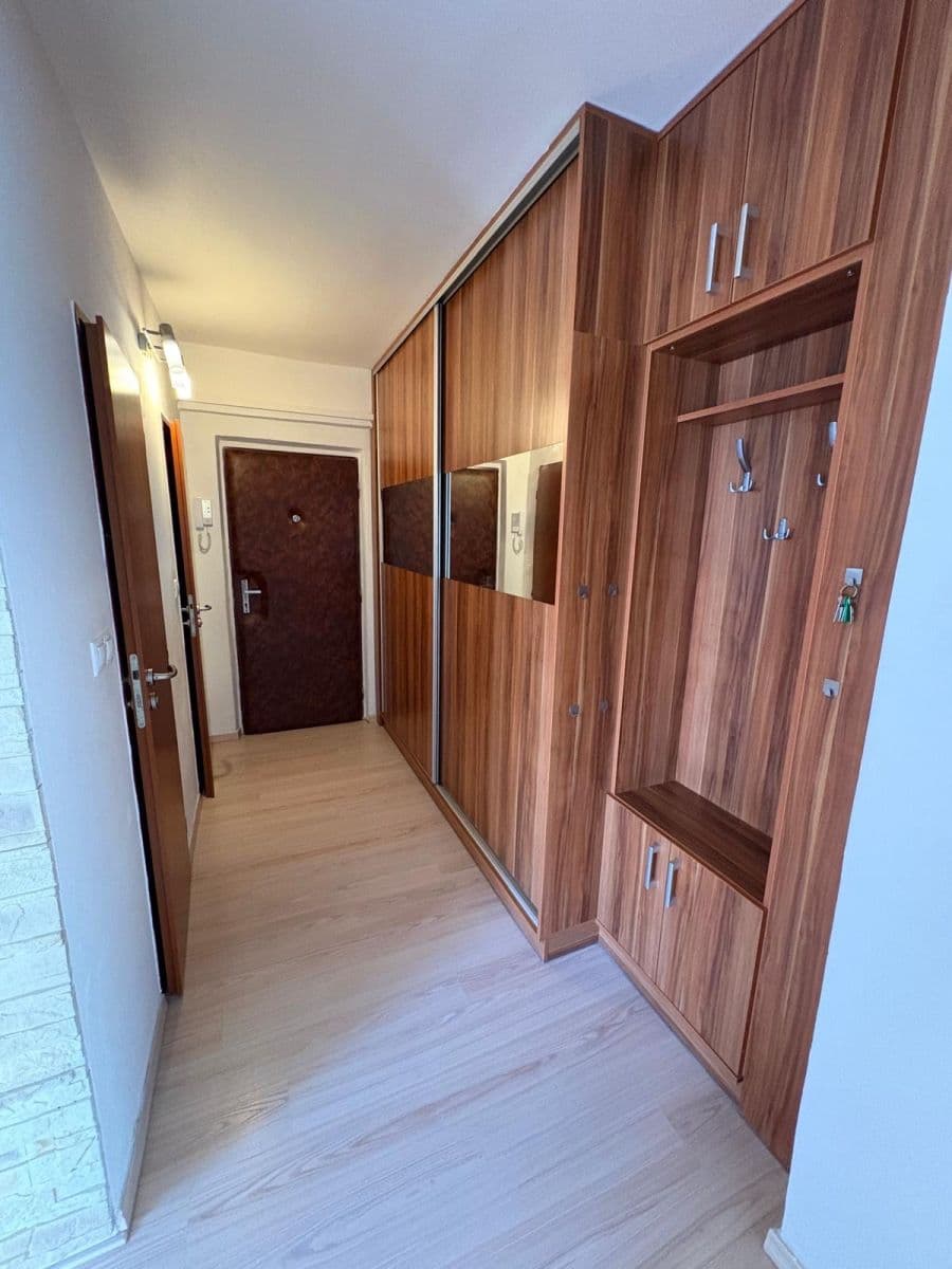 3 bedroom flat to rent, 68 m², Na Bezděkově, Benešov, Středočeský Region 3 bedroom flat to rent, 68 m², Na Bezděkově, Benešov, Středočeský Region