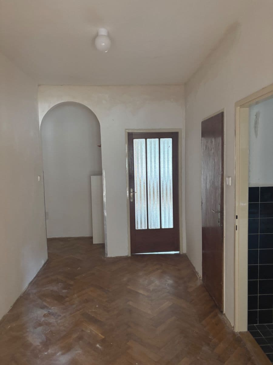 2 bedroom with open-plan kitchen flat to rent, 92 m², Lomnického, Prague, Prague 2 bedroom with open-plan kitchen flat to rent, 92 m², Lomnického, Prague, Prague