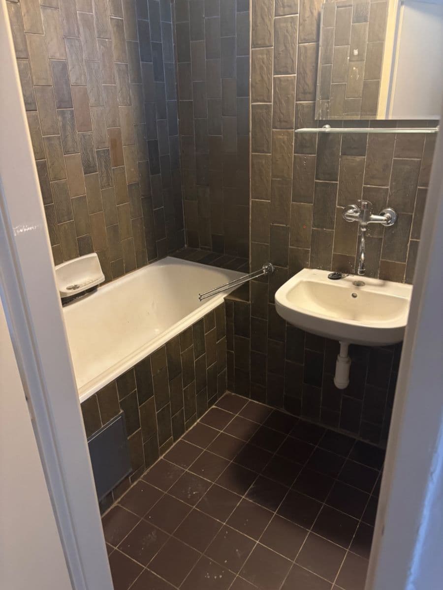 2 bedroom with open-plan kitchen flat to rent, 92 m², Lomnického, Prague, Prague 2 bedroom with open-plan kitchen flat to rent, 92 m², Lomnického, Prague, Prague