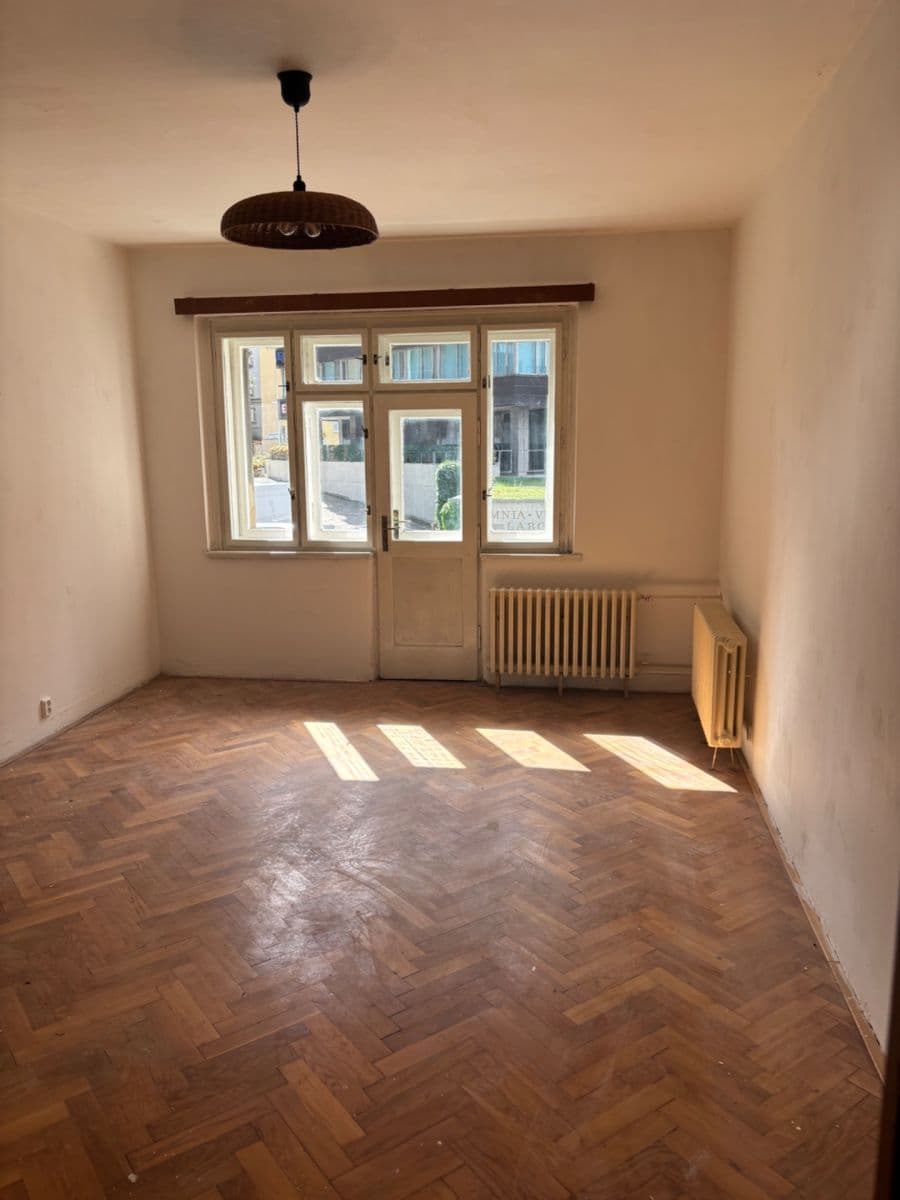 2 bedroom with open-plan kitchen flat to rent, 92 m², Lomnického, Prague, Prague 2 bedroom with open-plan kitchen flat to rent, 92 m², Lomnického, Prague, Prague