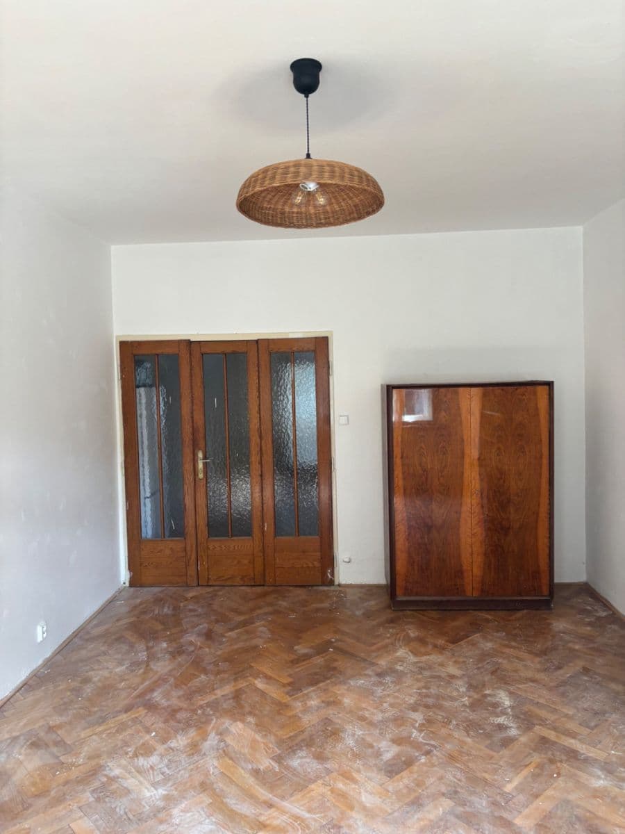 2 bedroom with open-plan kitchen flat to rent, 92 m², Lomnického, Prague, Prague 2 bedroom with open-plan kitchen flat to rent, 92 m², Lomnického, Prague, Prague
