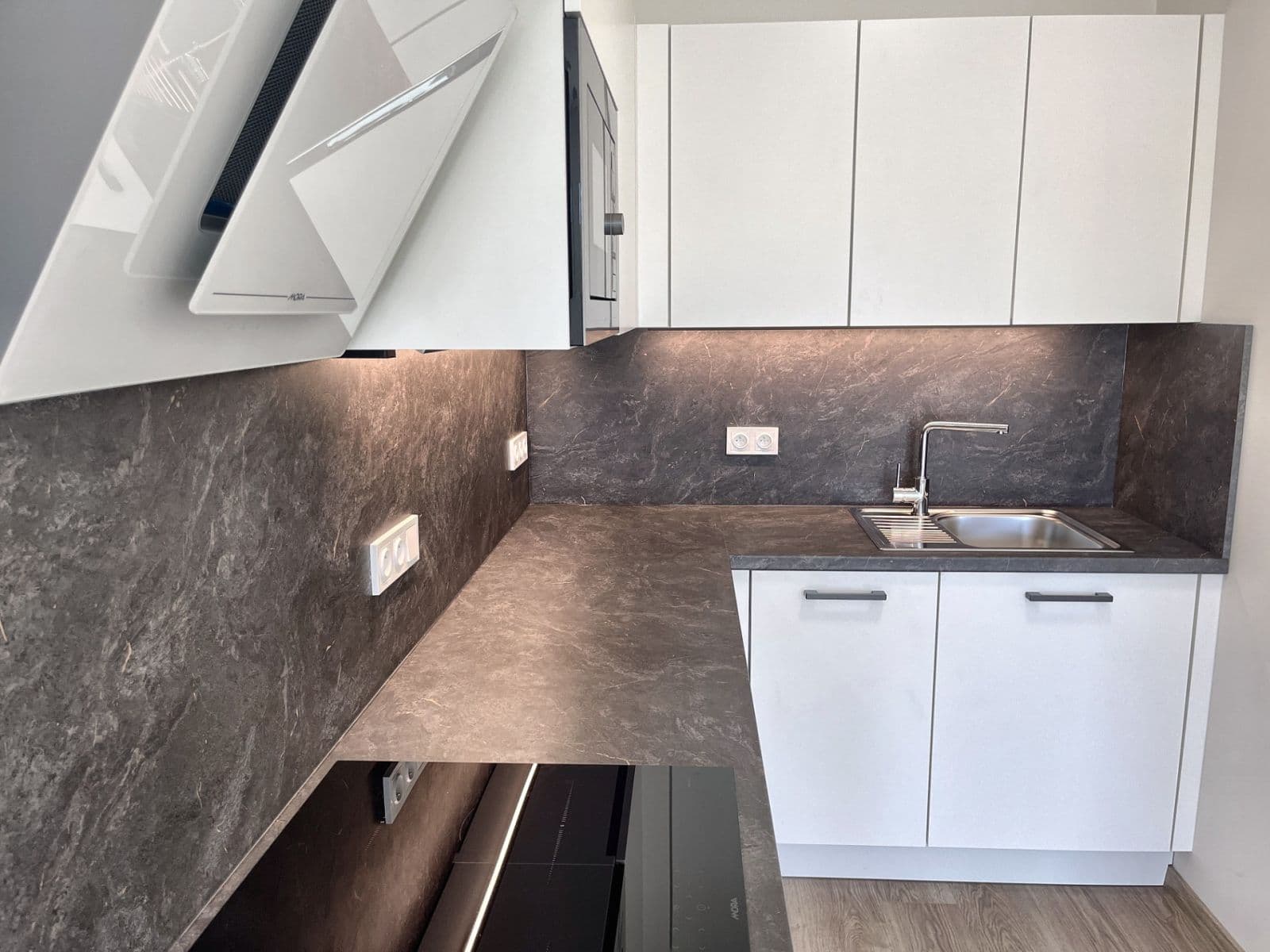 1 bedroom with open-plan kitchen flat to rent, 43 m², Arnošta Staňka, Prague, Prague 1 bedroom with open-plan kitchen flat to rent, 43 m², Arnošta Staňka, Prague, Prague