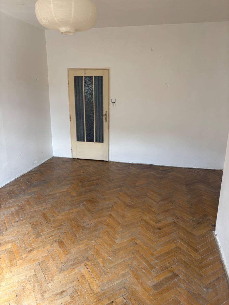 1 bedroom with open-plan kitchen flat to rent, 70 m², Lomnického, Prague, Prague 1 bedroom with open-plan kitchen flat to rent, 70 m², Lomnického, Prague, Prague