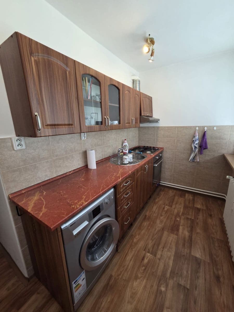 3 bedroom flat to rent, 87 m², K Olympiku, Prague, Prague 3 bedroom flat to rent, 87 m², K Olympiku, Prague, Prague