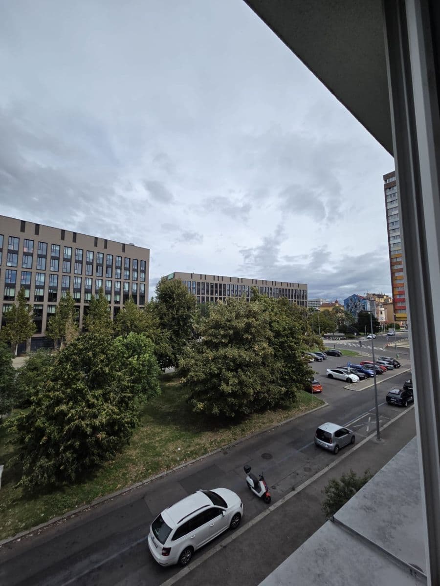 3 bedroom flat to rent, 87 m², K Olympiku, Prague, Prague 3 bedroom flat to rent, 87 m², K Olympiku, Prague, Prague