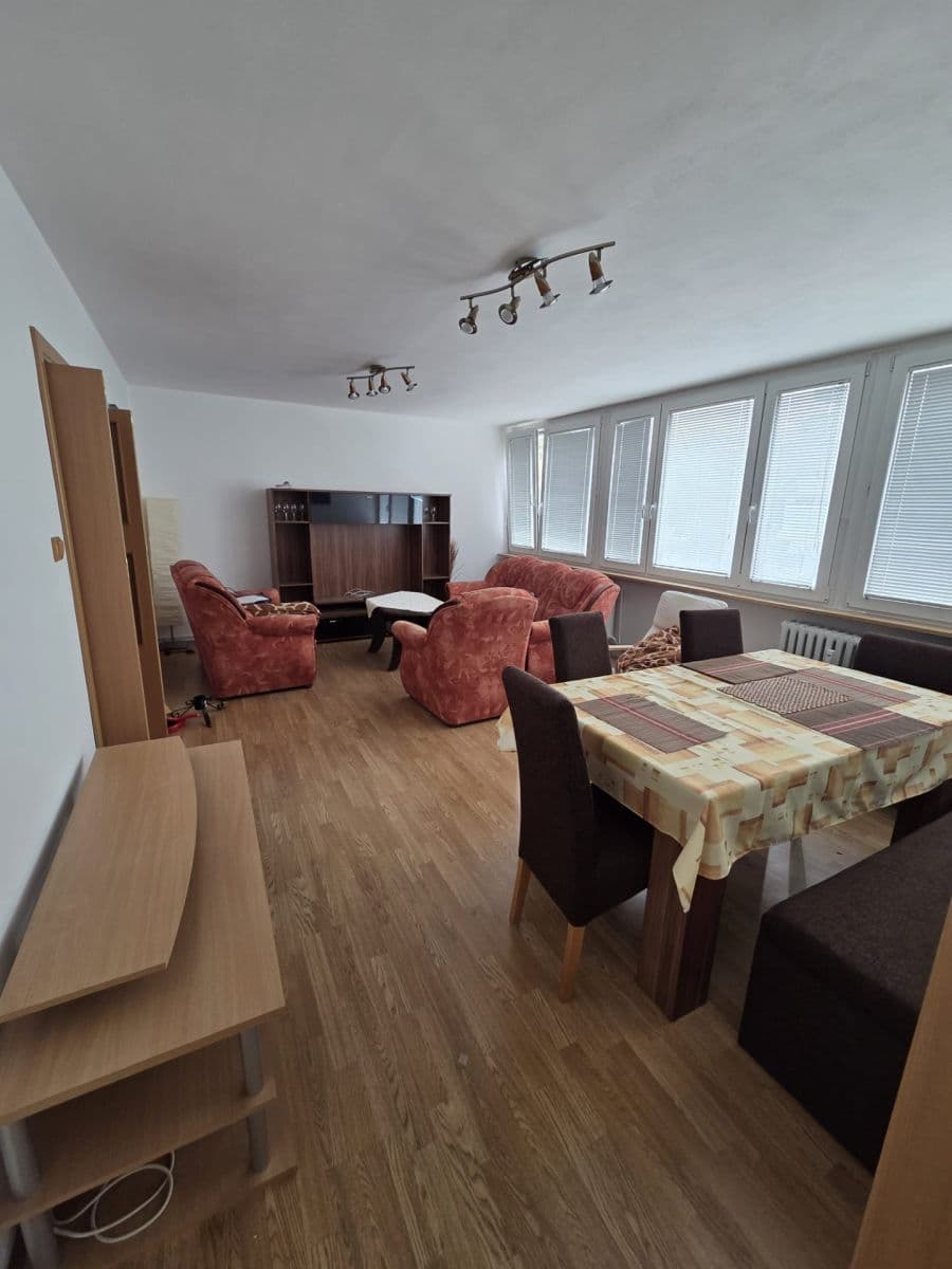 3 bedroom flat to rent, 87 m², K Olympiku, Prague, Prague 3 bedroom flat to rent, 87 m², K Olympiku, Prague, Prague