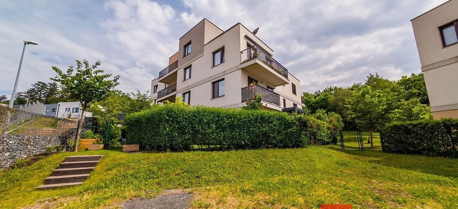 2 bedroom with open-plan kitchen flat for sale, 95 m², Provázkova, Prague, Prague 2 bedroom with open-plan kitchen flat for sale, 95 m², Provázkova, Prague, Prague