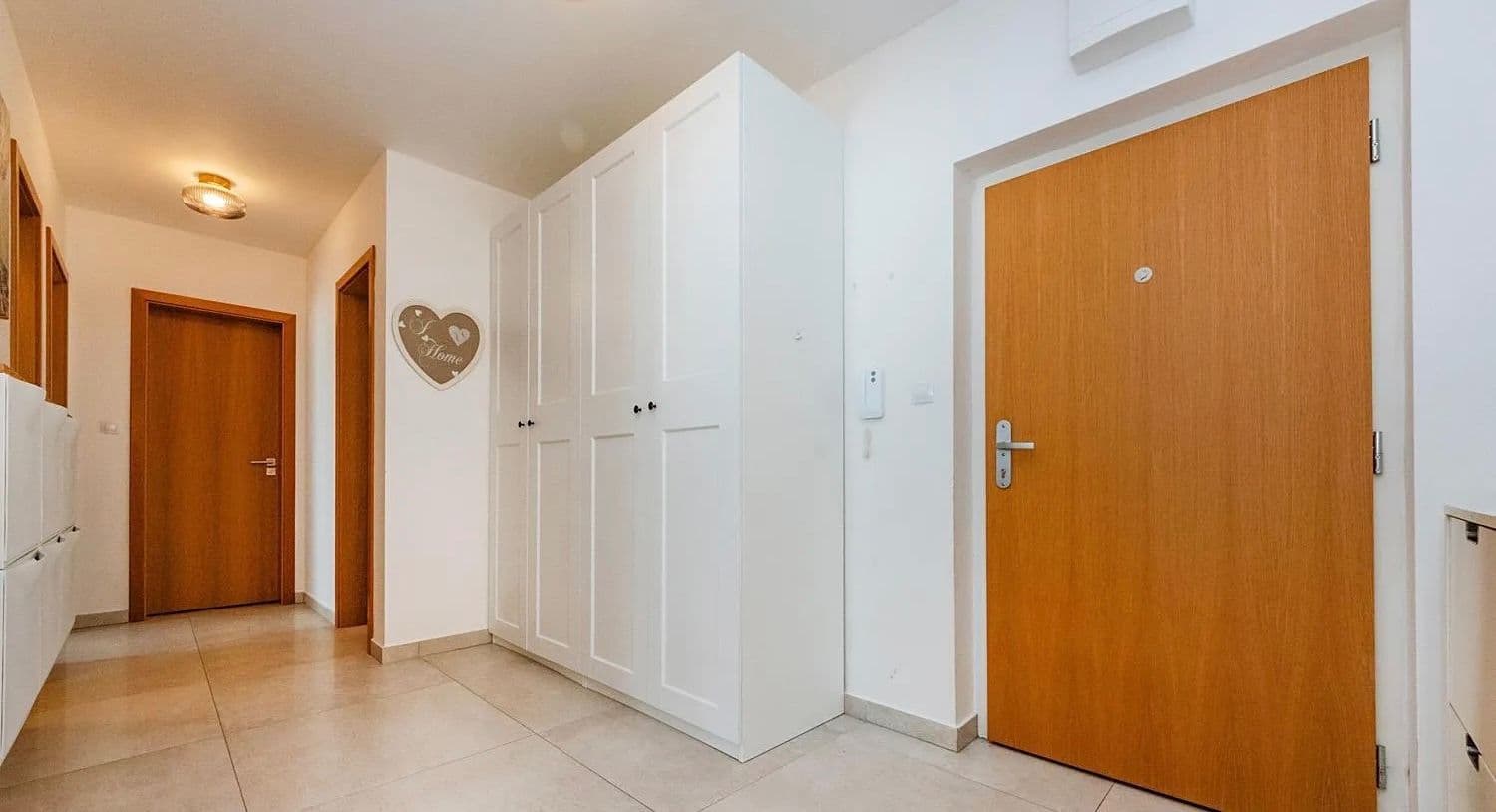 2 bedroom with open-plan kitchen flat for sale, 95 m², Provázkova, Prague, Prague 2 bedroom with open-plan kitchen flat for sale, 95 m², Provázkova, Prague, Prague