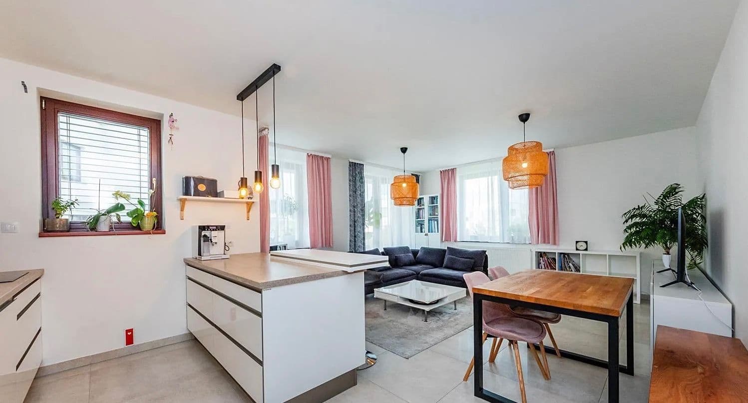 2 bedroom with open-plan kitchen flat for sale, 95 m², Provázkova, Prague, Prague 2 bedroom with open-plan kitchen flat for sale, 95 m², Provázkova, Prague, Prague