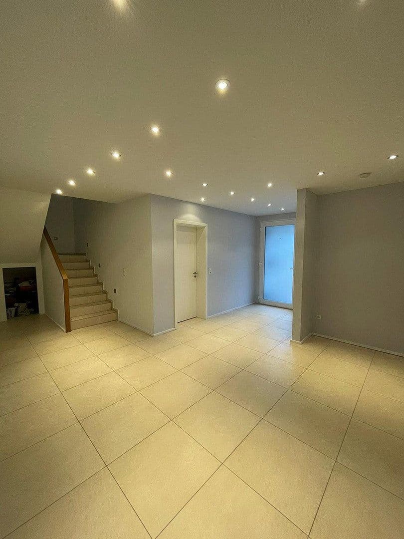 house to rent, 295 m², Weilerbach, Rhineland-Palatinate house to rent, 295 m², Weilerbach, Rhineland-Palatinate