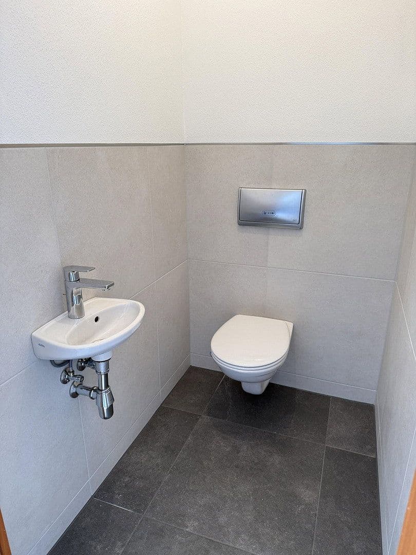 office to rent, 106 m², Neusalza-Spremberg, Saxony office to rent, 106 m², Neusalza-Spremberg, Saxony