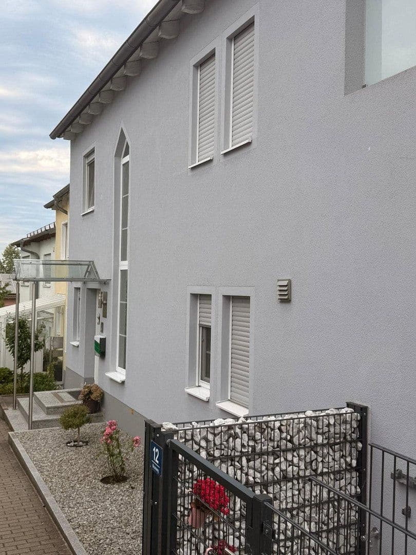 house for sale, 200 m², Brunnweg 12, Obertraubling, Bavaria house for sale, 200 m², Brunnweg 12, Obertraubling, Bavaria