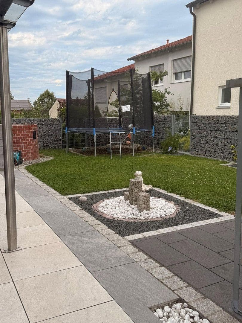 house for sale, 200 m², Brunnweg 12, Obertraubling, Bavaria house for sale, 200 m², Brunnweg 12, Obertraubling, Bavaria