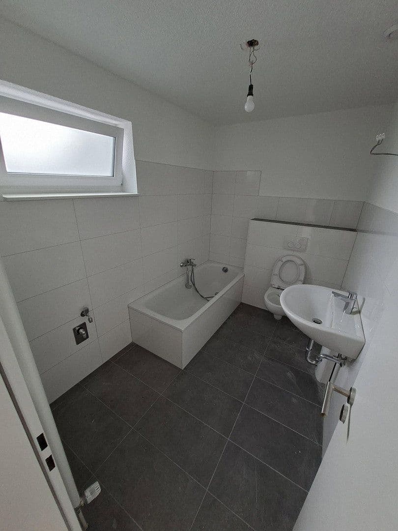 3 bedroom flat to rent, 82 m², Haupstr. 48, Solingen, North Rhine-Westphalia 3 bedroom flat to rent, 82 m², Haupstr. 48, Solingen, North Rhine-Westphalia