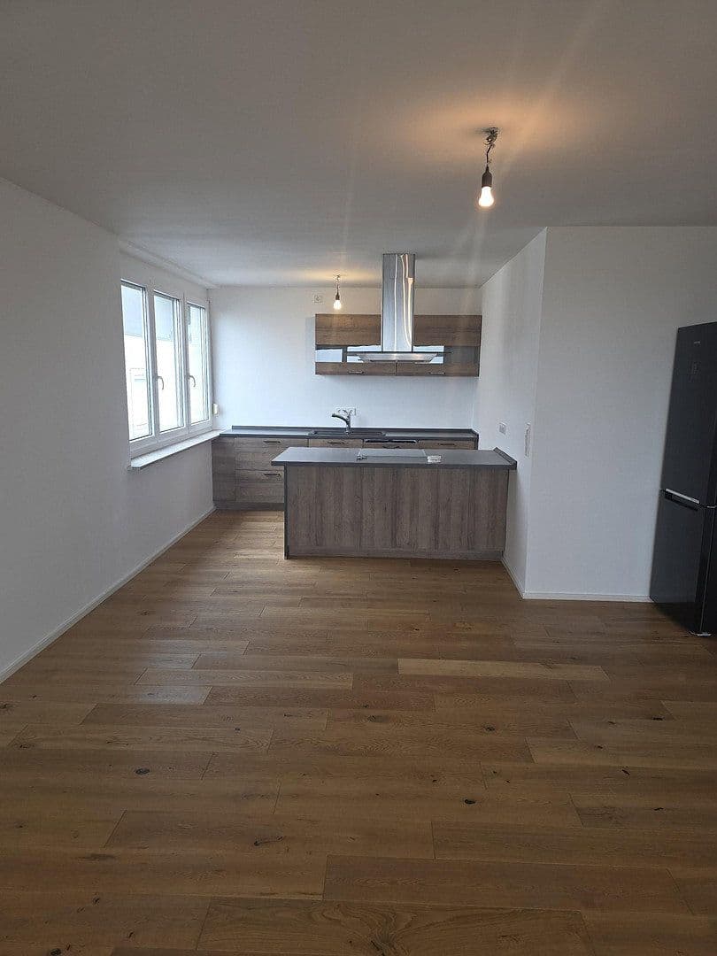 4 bedroom with open-plan kitchen flat to rent, 135 m², Camererweg 42, Esslingen am Neckar, Baden-Württemberg 4 bedroom with open-plan kitchen flat to rent, 135 m², Camererweg 42, Esslingen am Neckar, Baden-Württemberg