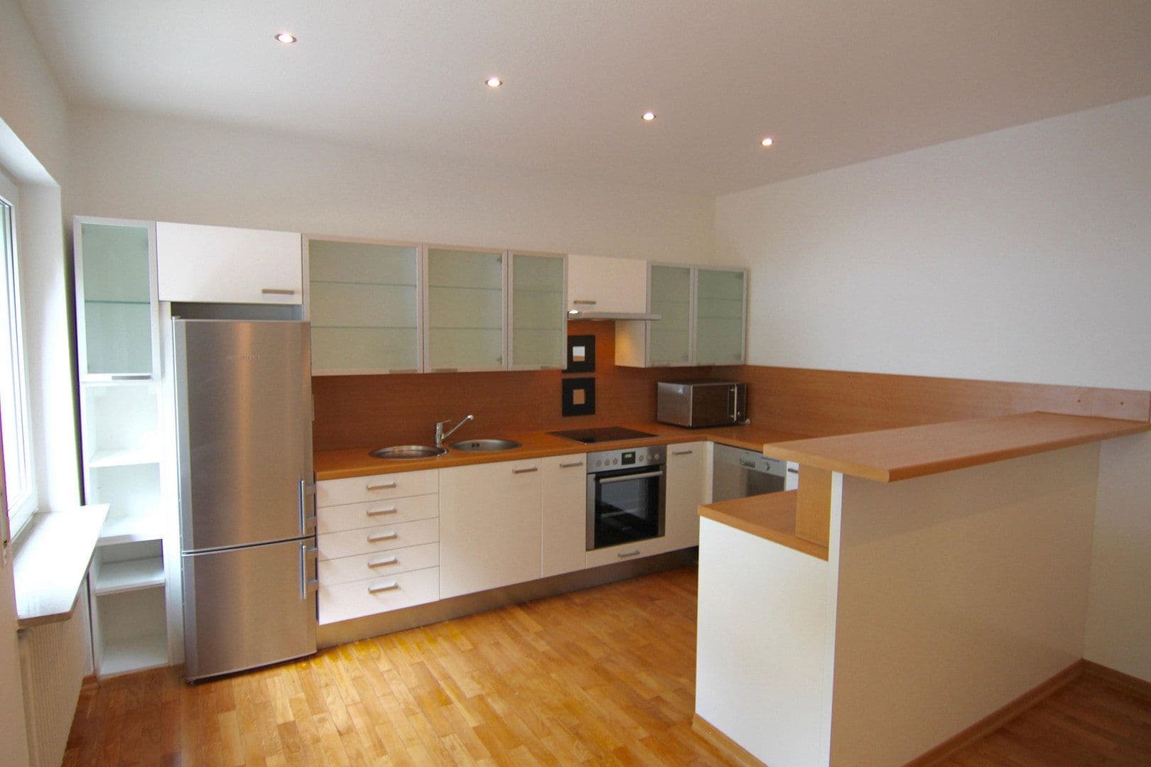 4 bedroom flat to rent, 189 m², Stuttgart, Baden-Württemberg 4 bedroom flat to rent, 189 m², Stuttgart, Baden-Württemberg