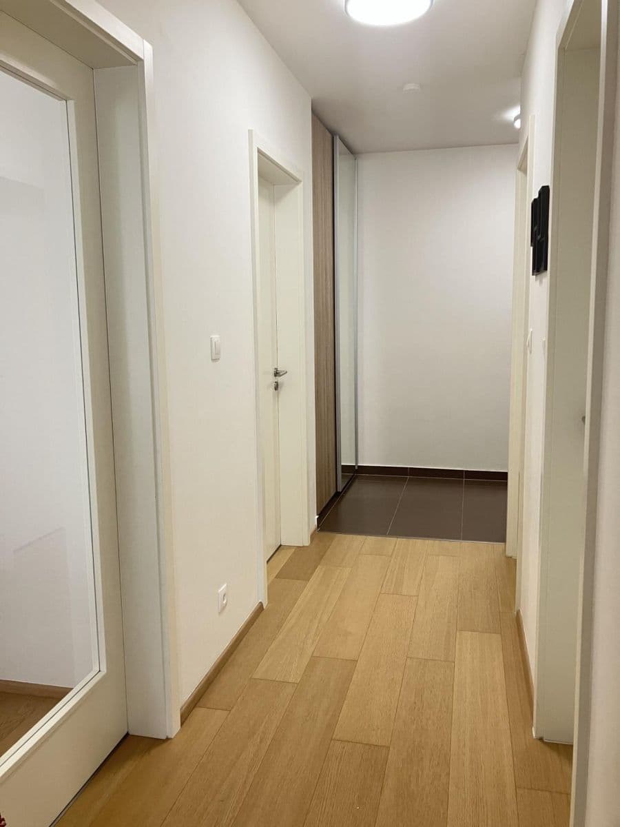 2 bedroom with open-plan kitchen flat for sale, 80 m², K Beranovu, Prague, Prague 2 bedroom with open-plan kitchen flat for sale, 80 m², K Beranovu, Prague, Prague