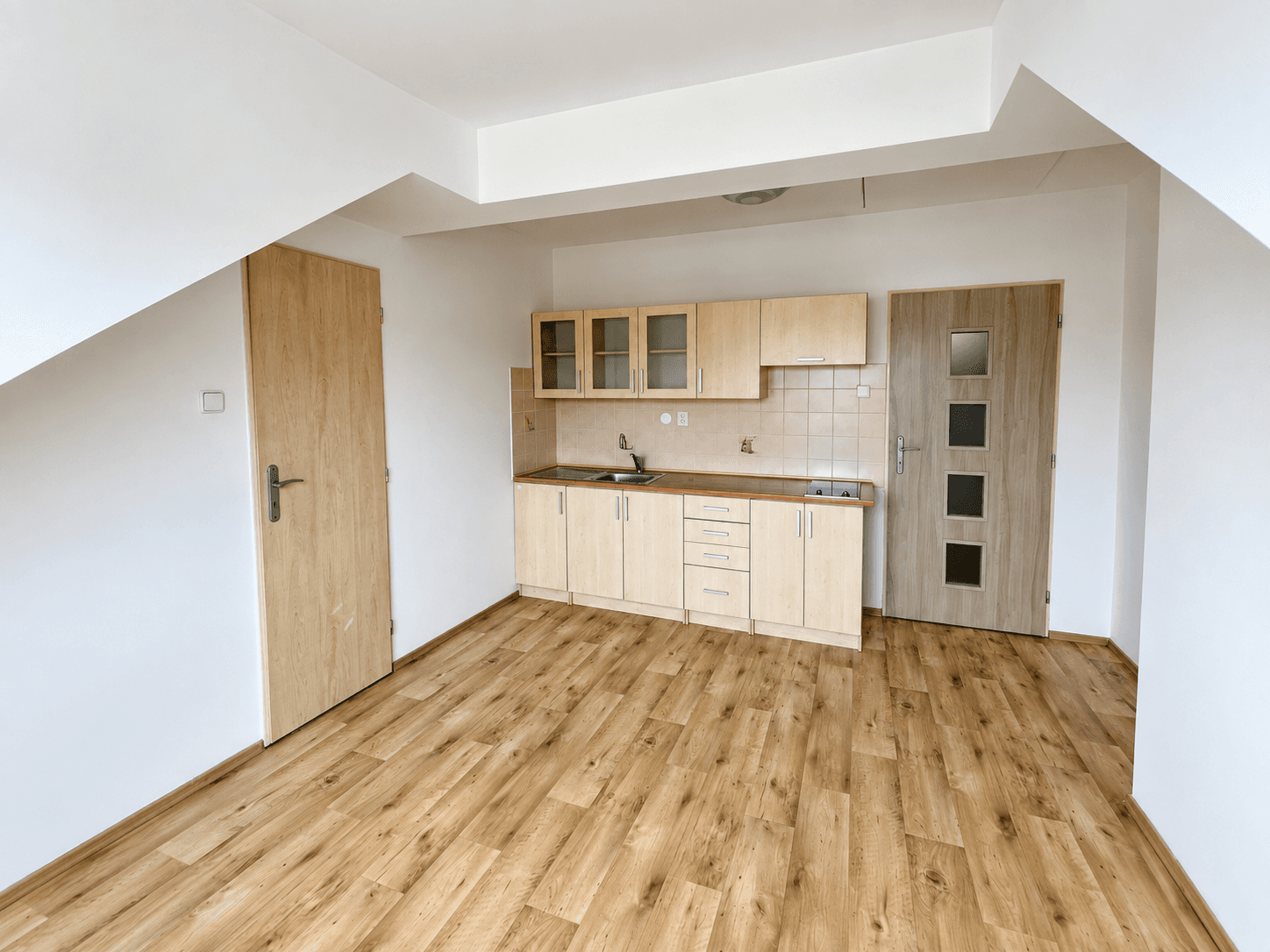 1 bedroom flat to rent, 48 m², Krakovská, Olomouc, Olomoucký Region 1 bedroom flat to rent, 48 m², Krakovská, Olomouc, Olomoucký Region