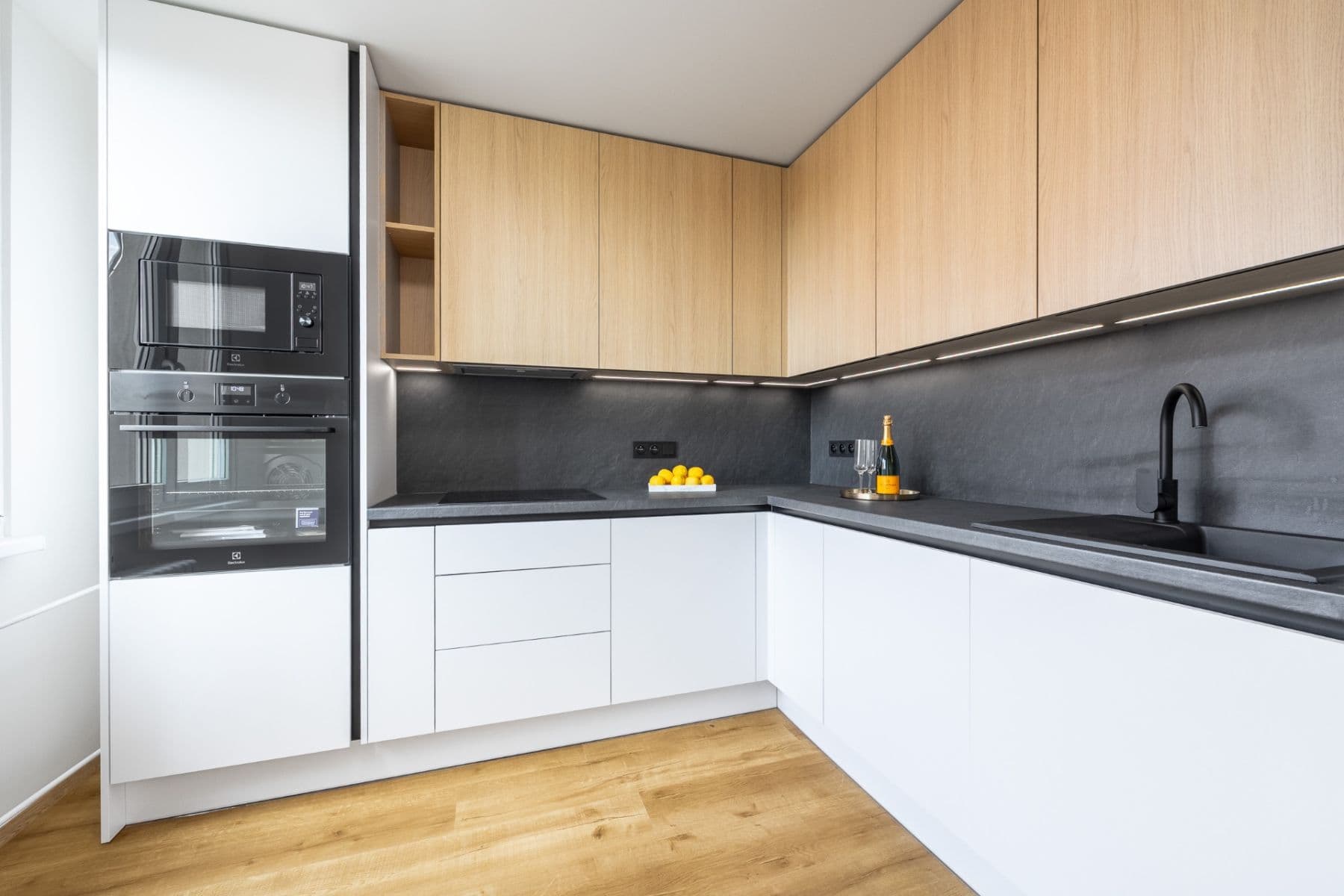 2 bedroom with open-plan kitchen flat for sale, 73 m², Pospíchalova, Prague, Prague 2 bedroom with open-plan kitchen flat for sale, 73 m², Pospíchalova, Prague, Prague