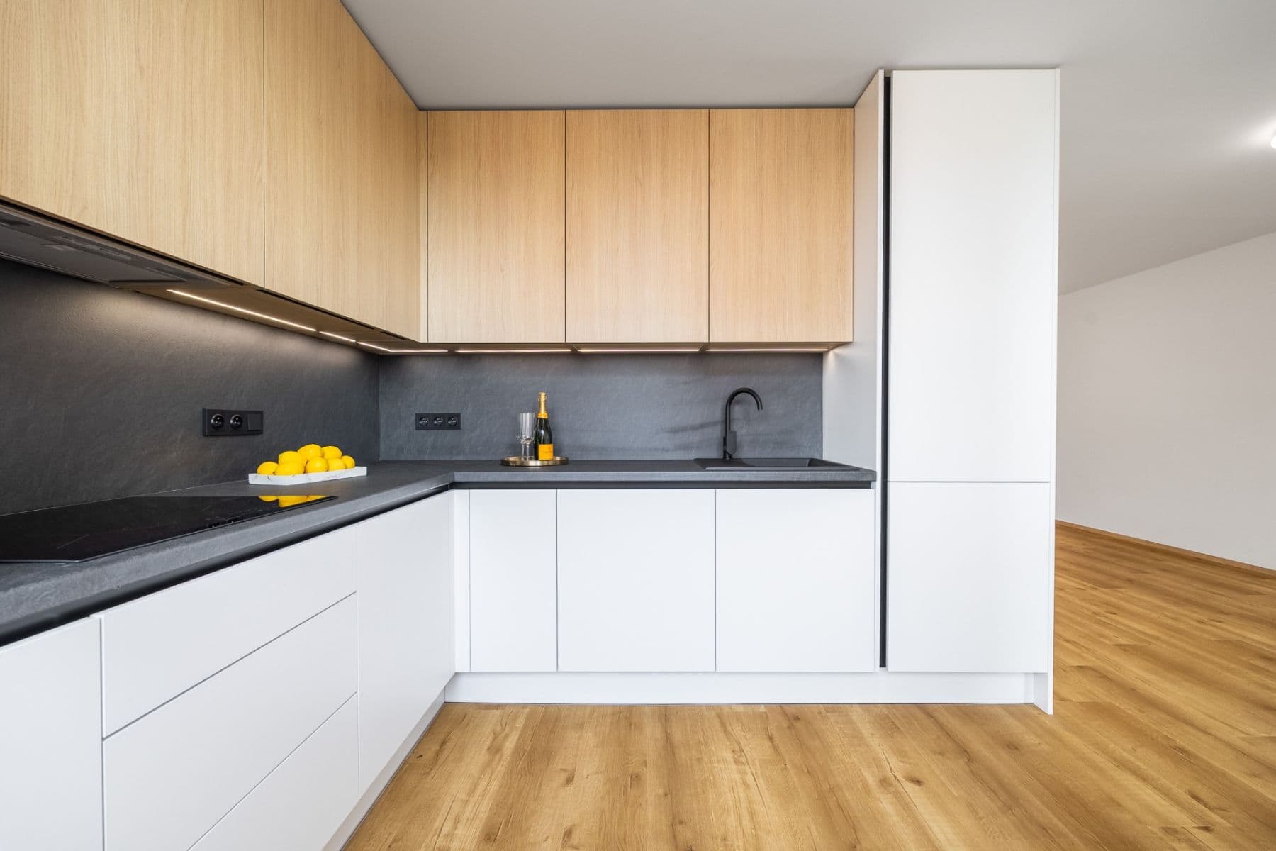 2 bedroom with open-plan kitchen flat for sale, 73 m², Pospíchalova, Prague, Prague 2 bedroom with open-plan kitchen flat for sale, 73 m², Pospíchalova, Prague, Prague