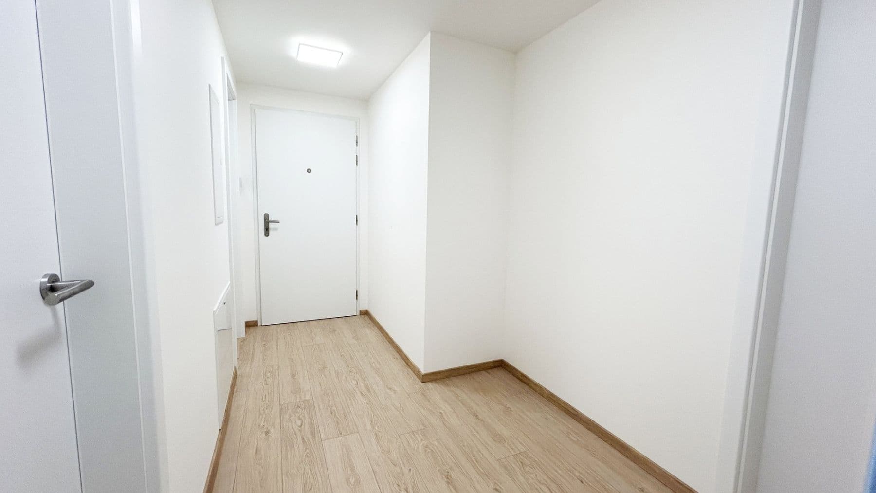 1 bedroom with open-plan kitchen flat to rent, 85 m², Cihlářská, Hostivice, Středočeský Region 1 bedroom with open-plan kitchen flat to rent, 85 m², Cihlářská, Hostivice, Středočeský Region