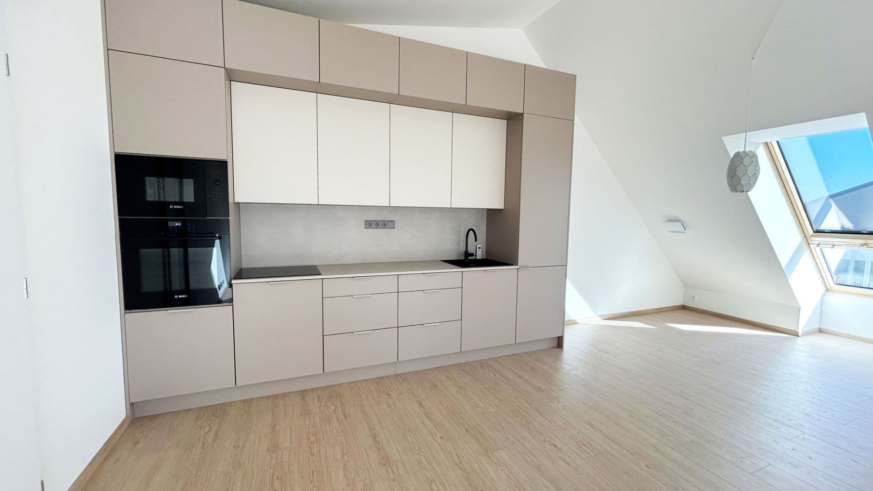 1 bedroom with open-plan kitchen flat to rent, 85 m², Cihlářská, Hostivice, Středočeský Region 1 bedroom with open-plan kitchen flat to rent, 85 m², Cihlářská, Hostivice, Středočeský Region