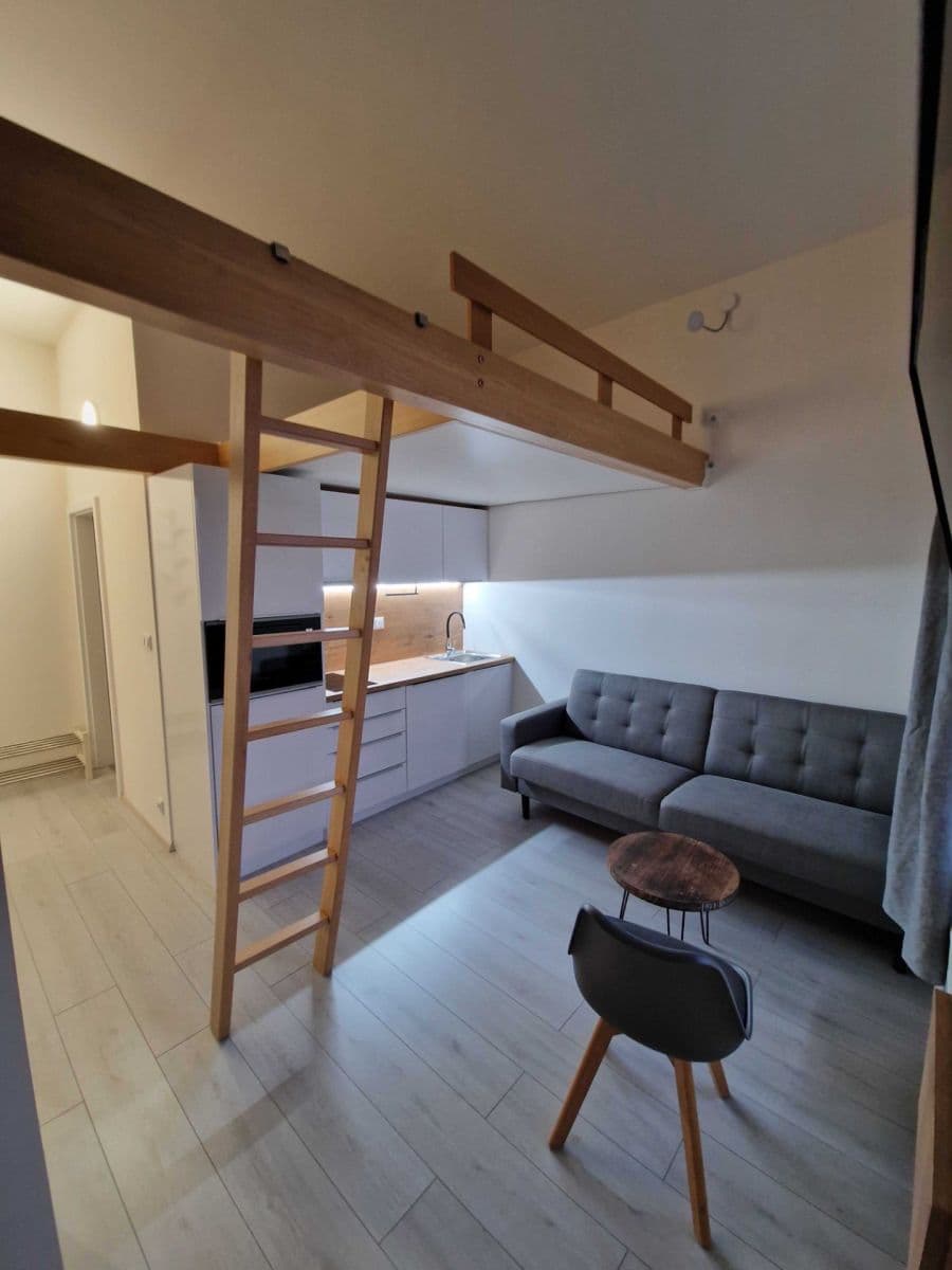 Studio flat to rent, 26 m², Hejtmánkova, Prague, Prague Studio flat to rent, 26 m², Hejtmánkova, Prague, Prague