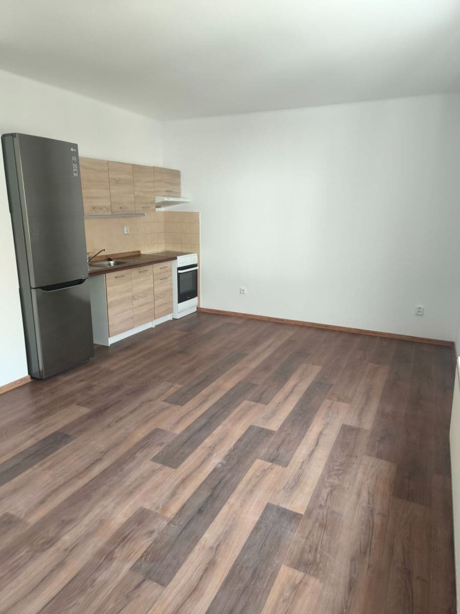 Studio flat for sale, 37 m², Třídvorská, Kolín, Středočeský Region Studio flat for sale, 37 m², Třídvorská, Kolín, Středočeský Region
