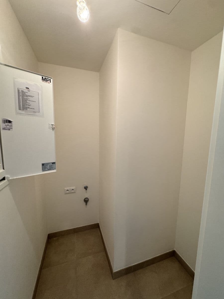 1 bedroom with open-plan kitchen flat for sale, 65 m², Drahobejlova, Prague, Prague 1 bedroom with open-plan kitchen flat for sale, 65 m², Drahobejlova, Prague, Prague