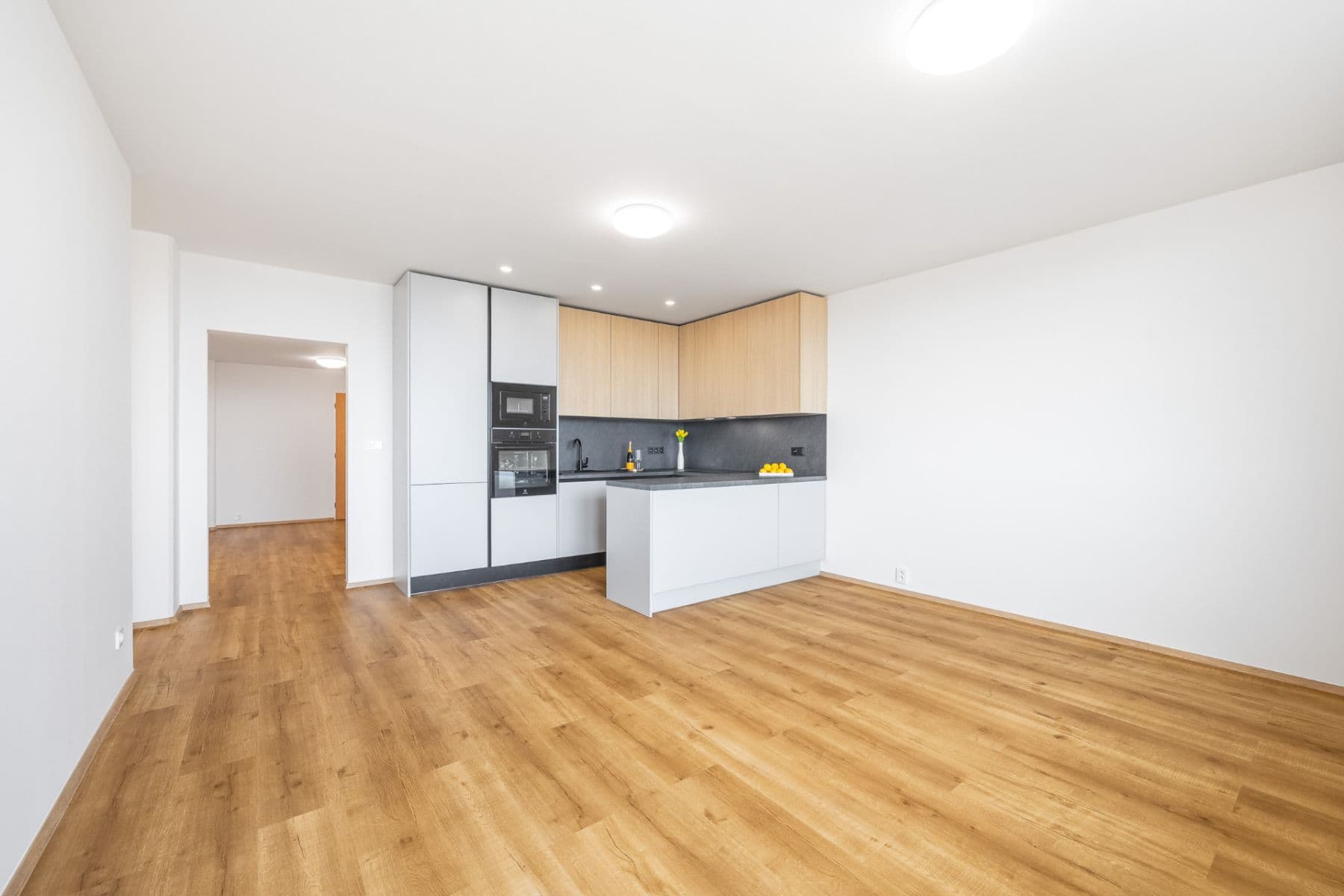 2 bedroom with open-plan kitchen flat for sale, 92 m², Petržílkova, Prague, Prague 2 bedroom with open-plan kitchen flat for sale, 92 m², Petržílkova, Prague, Prague
