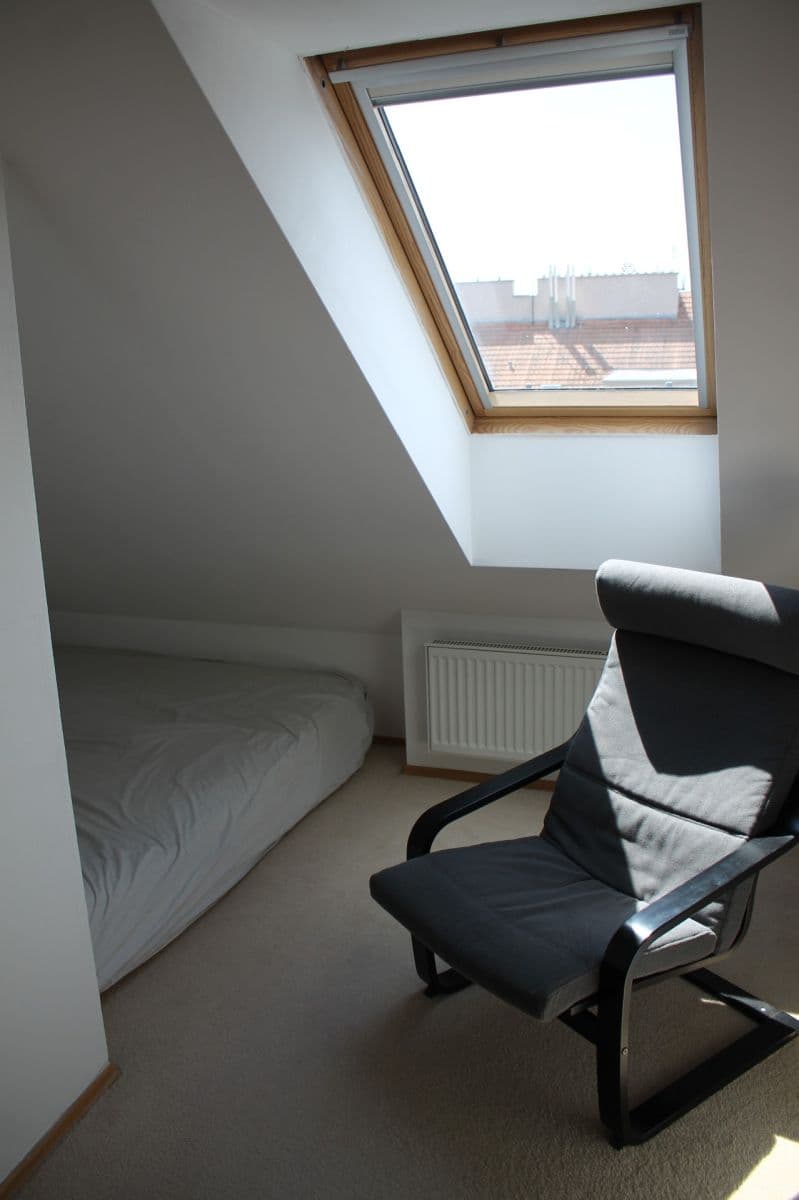 2 bedroom with open-plan kitchen flat to rent, 68 m², U Uranie, Prague, Prague 2 bedroom with open-plan kitchen flat to rent, 68 m², U Uranie, Prague, Prague