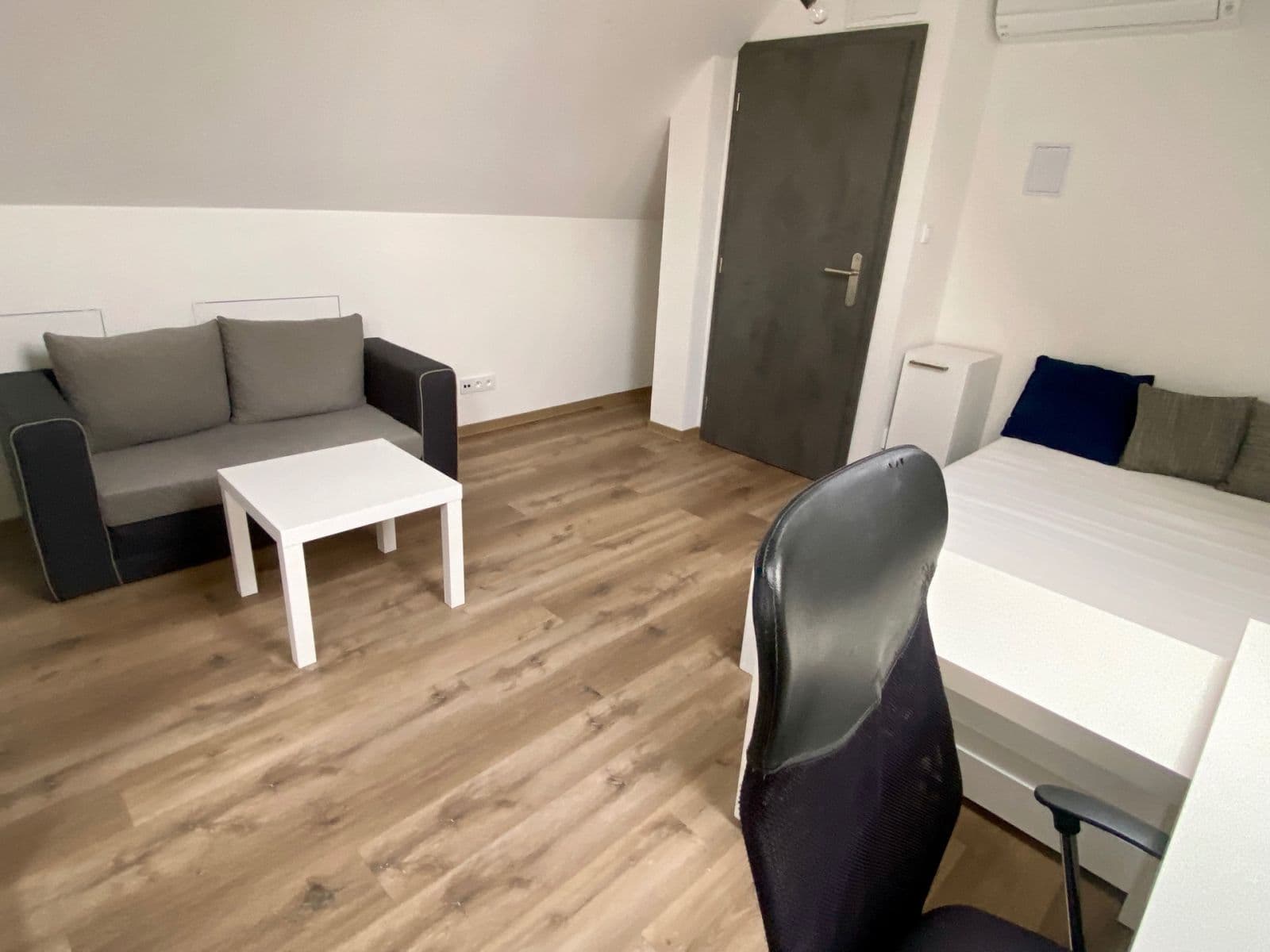 Studio flat to rent, 28 m², Dalovická, Prague, Prague Studio flat to rent, 28 m², Dalovická, Prague, Prague