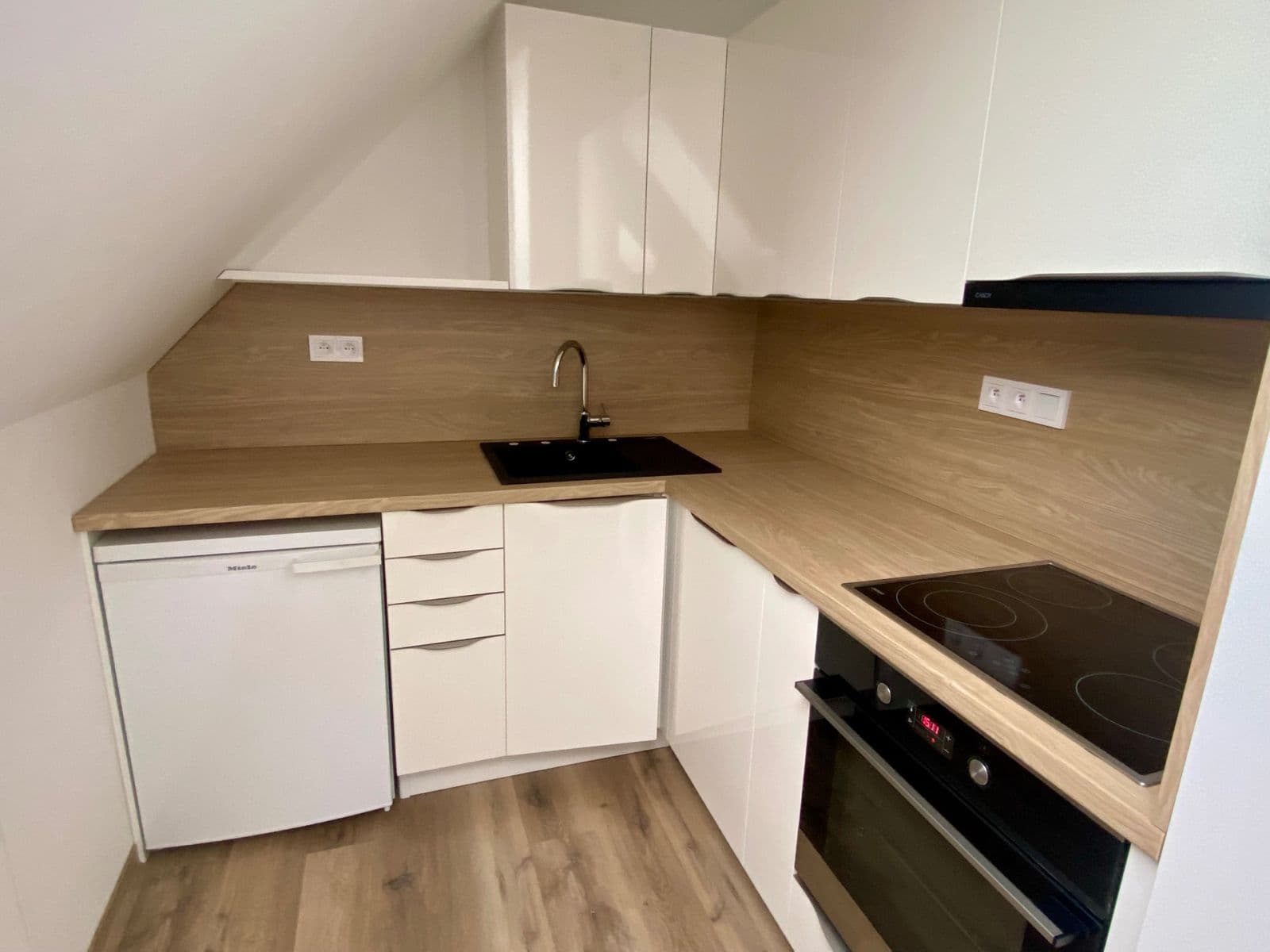 Studio flat to rent, 28 m², Dalovická, Prague, Prague Studio flat to rent, 28 m², Dalovická, Prague, Prague