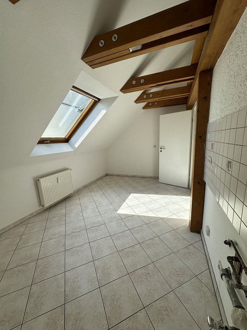 2 bedroom with open-plan kitchen flat to rent, 94 m², Neumarkt 9, Lichtenstein/Sachsen, Saxony 2 bedroom with open-plan kitchen flat to rent, 94 m², Neumarkt 9, Lichtenstein/Sachsen, Saxony