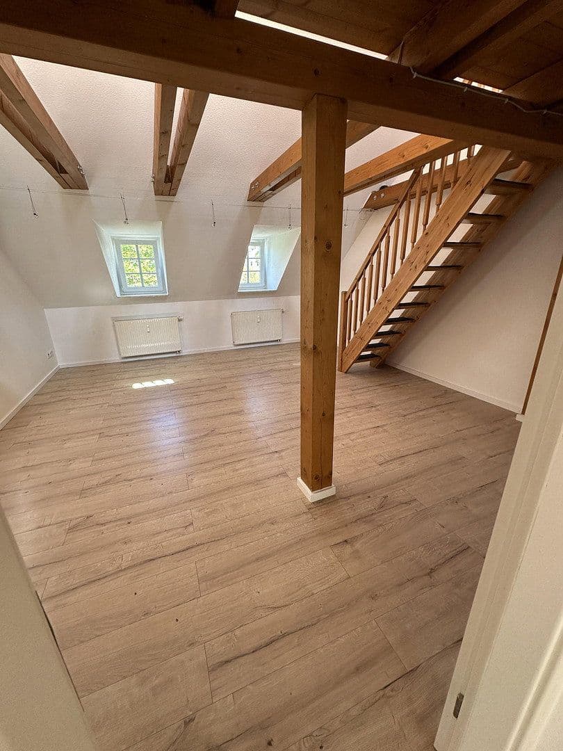 2 bedroom with open-plan kitchen flat to rent, 94 m², Neumarkt 9, Lichtenstein/Sachsen, Saxony 2 bedroom with open-plan kitchen flat to rent, 94 m², Neumarkt 9, Lichtenstein/Sachsen, Saxony