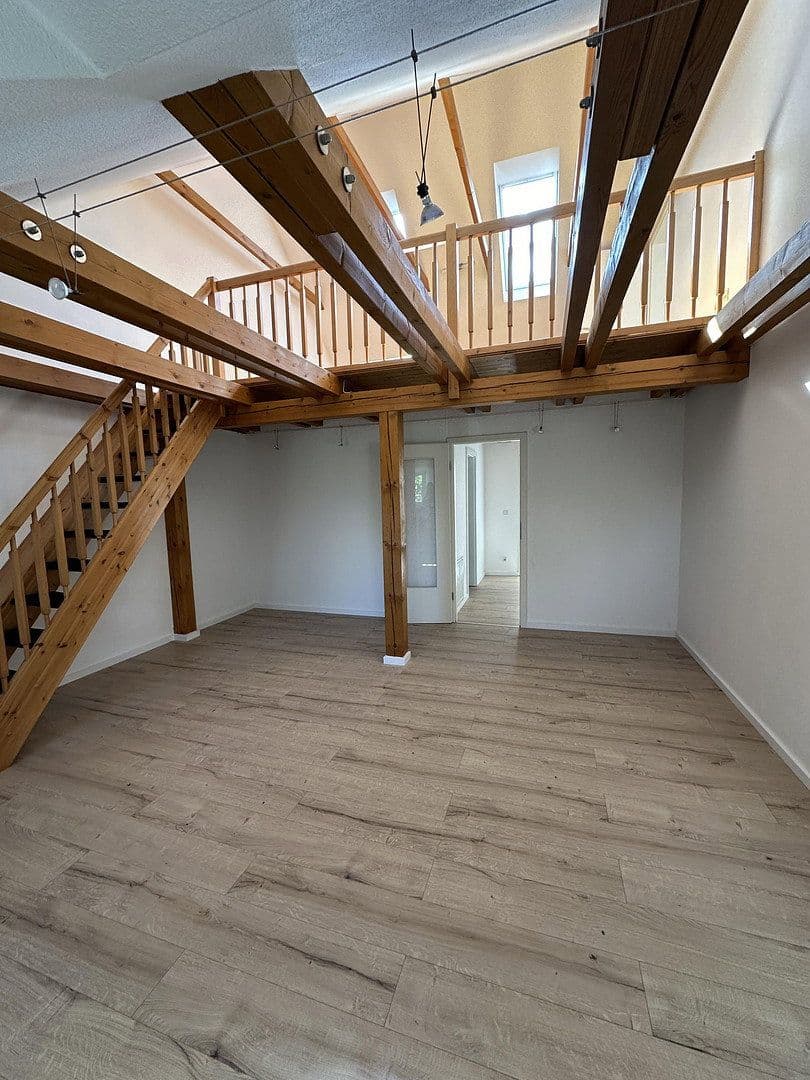 2 bedroom with open-plan kitchen flat to rent, 94 m², Neumarkt 9, Lichtenstein/Sachsen, Saxony 2 bedroom with open-plan kitchen flat to rent, 94 m², Neumarkt 9, Lichtenstein/Sachsen, Saxony