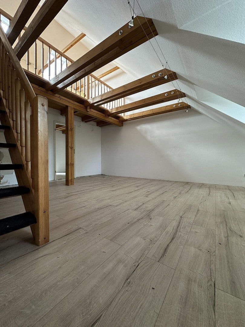 2 bedroom with open-plan kitchen flat to rent, 94 m², Neumarkt 9, Lichtenstein/Sachsen, Saxony 2 bedroom with open-plan kitchen flat to rent, 94 m², Neumarkt 9, Lichtenstein/Sachsen, Saxony