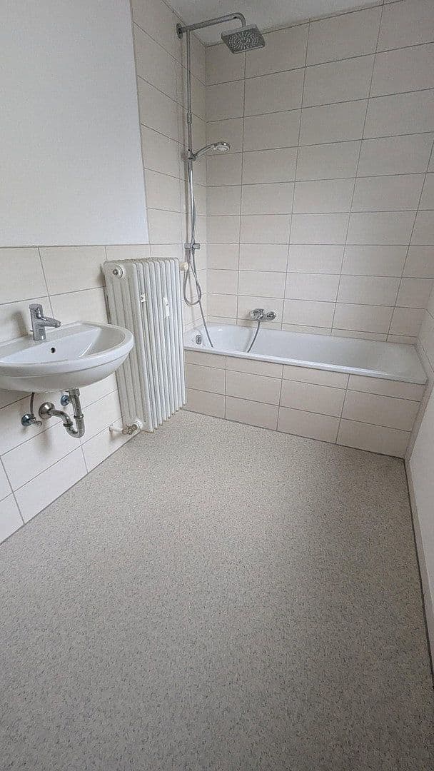2 bedroom with open-plan kitchen flat to rent, 85 m², Heidenheim an der Brenz, Baden-Württemberg 2 bedroom with open-plan kitchen flat to rent, 85 m², Heidenheim an der Brenz, Baden-Württemberg