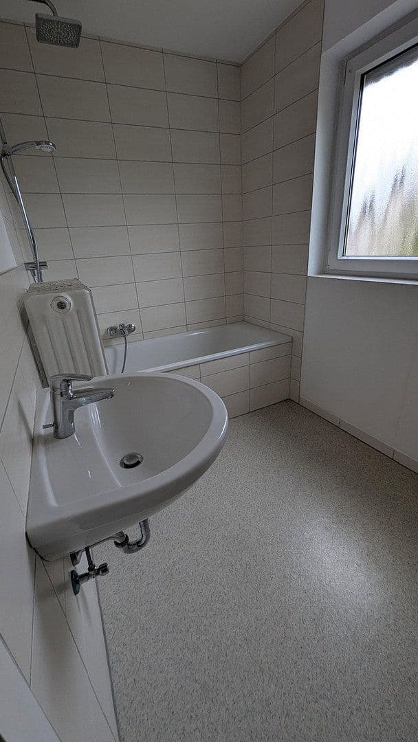 2 bedroom with open-plan kitchen flat to rent, 85 m², Heidenheim an der Brenz, Baden-Württemberg 2 bedroom with open-plan kitchen flat to rent, 85 m², Heidenheim an der Brenz, Baden-Württemberg