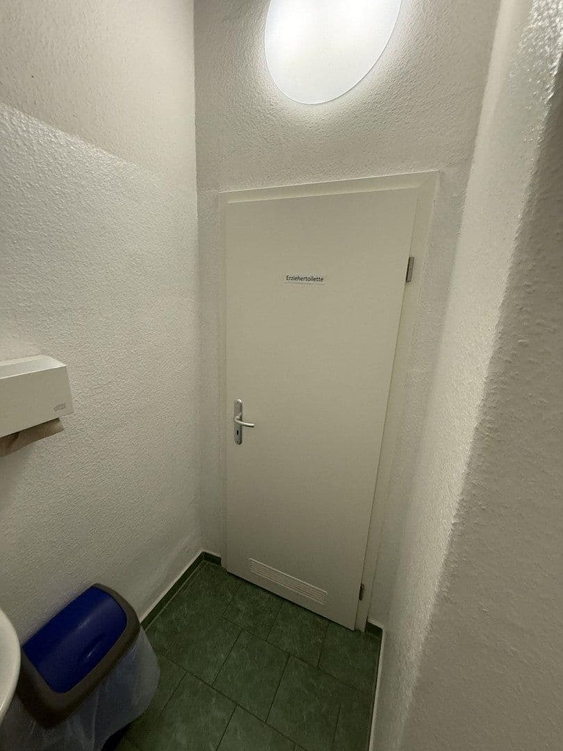 office to rent, 155 m², Wartlaustraße 3, Neubrandenburg, Mecklenburg-Vorpommern office to rent, 155 m², Wartlaustraße 3, Neubrandenburg, Mecklenburg-Vorpommern