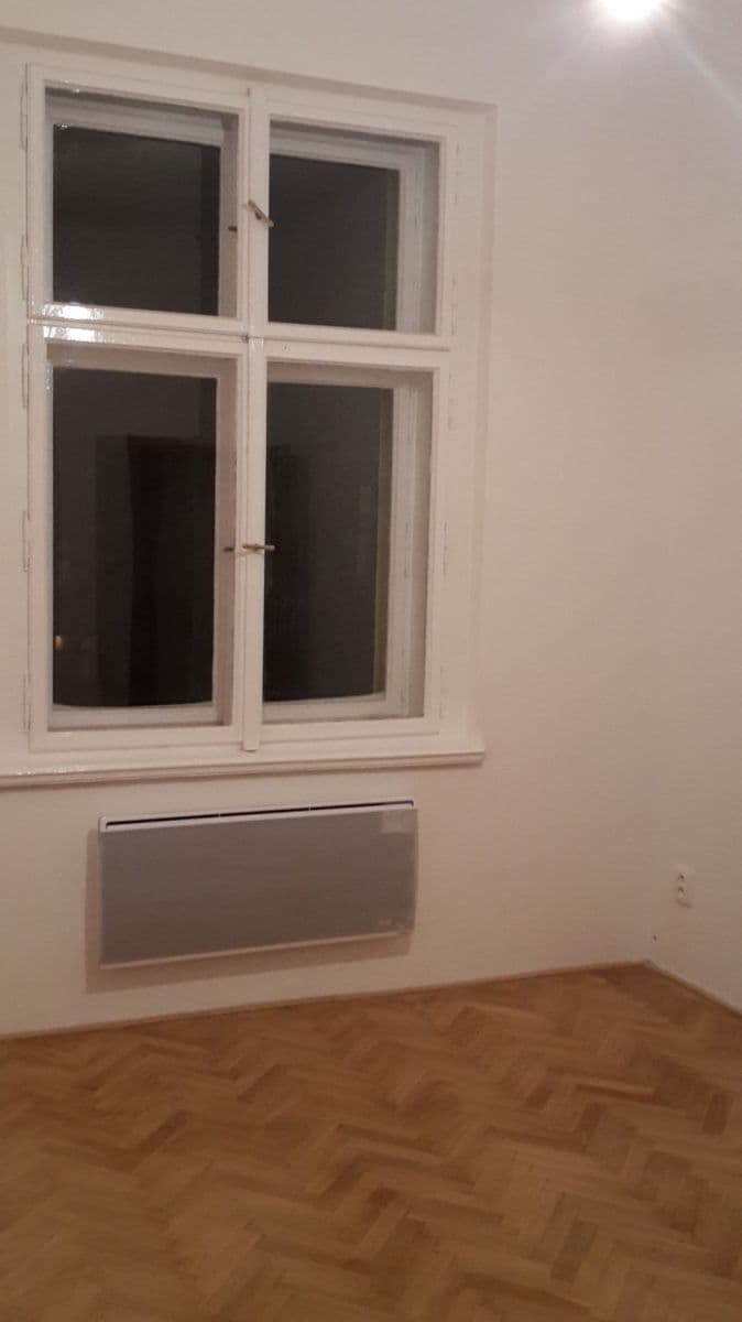 1 bedroom with open-plan kitchen flat to rent, 38 m², Korunní, Prague, Prague 1 bedroom with open-plan kitchen flat to rent, 38 m², Korunní, Prague, Prague