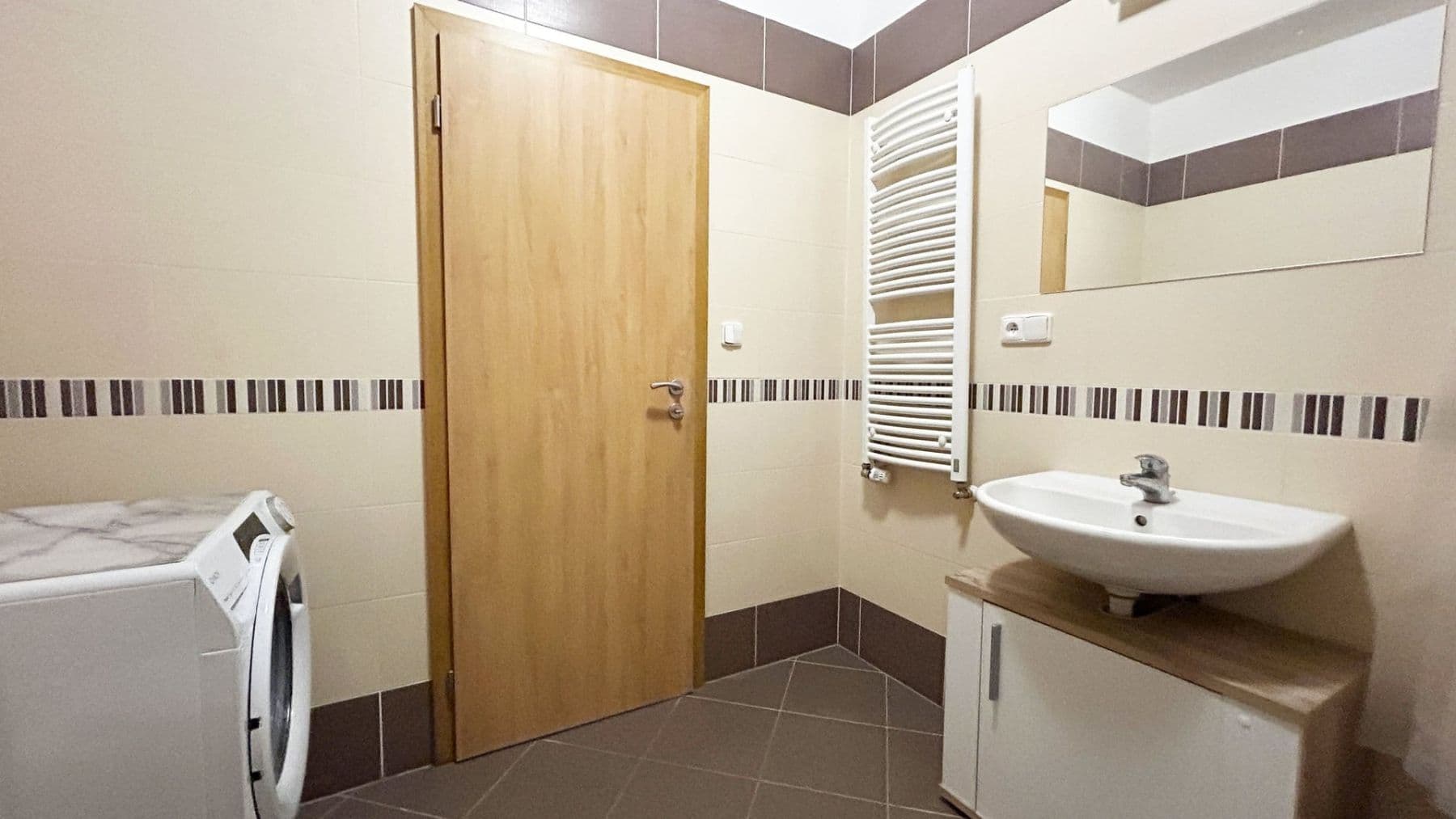 1 bedroom with open-plan kitchen flat to rent, 57 m², Pavla Beneše, Prague, Prague 1 bedroom with open-plan kitchen flat to rent, 57 m², Pavla Beneše, Prague, Prague