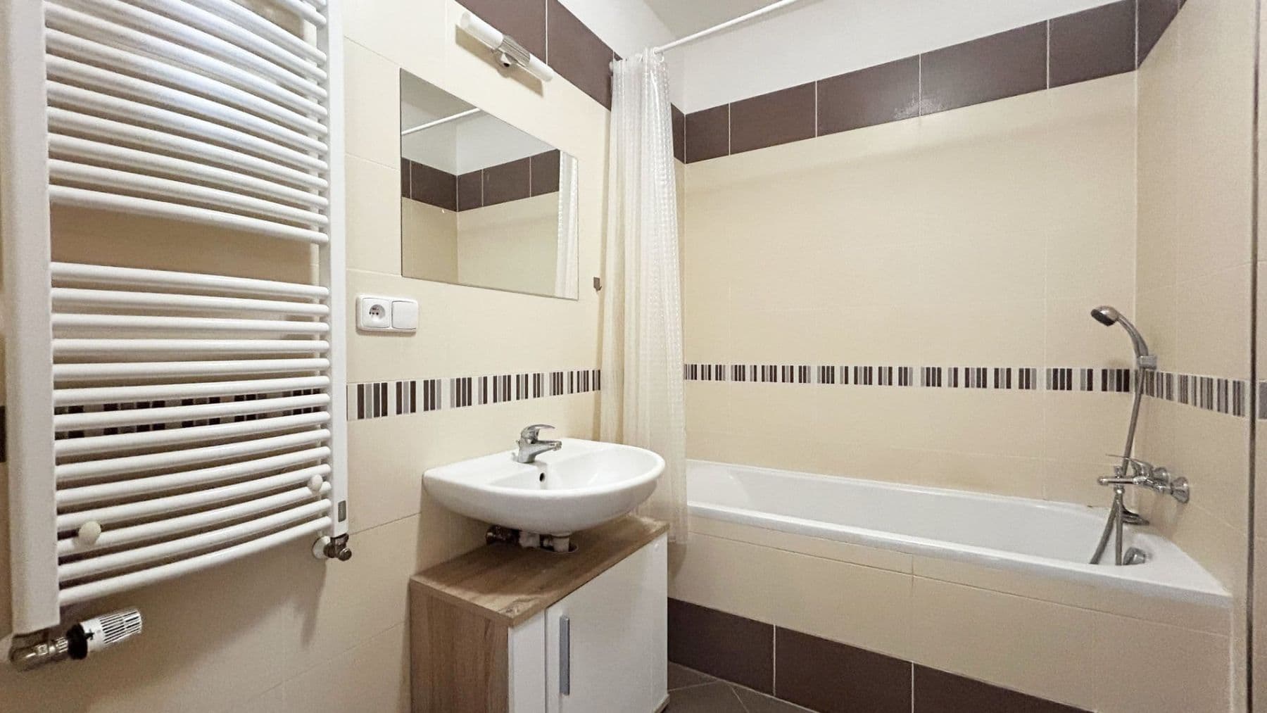 1 bedroom with open-plan kitchen flat to rent, 57 m², Pavla Beneše, Prague, Prague 1 bedroom with open-plan kitchen flat to rent, 57 m², Pavla Beneše, Prague, Prague