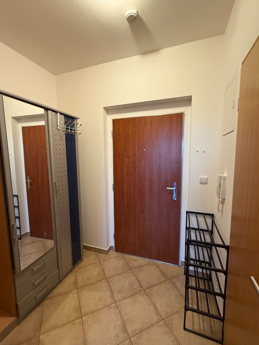 Studio flat to rent, 33 m², Miroslava Hajna, Prague, Prague Studio flat to rent, 33 m², Miroslava Hajna, Prague, Prague
