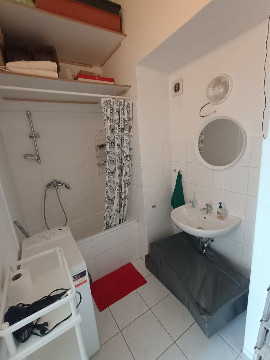 2 bedroom flat to rent, 40 m², 28. pluku, Prague, Prague 2 bedroom flat to rent, 40 m², 28. pluku, Prague, Prague