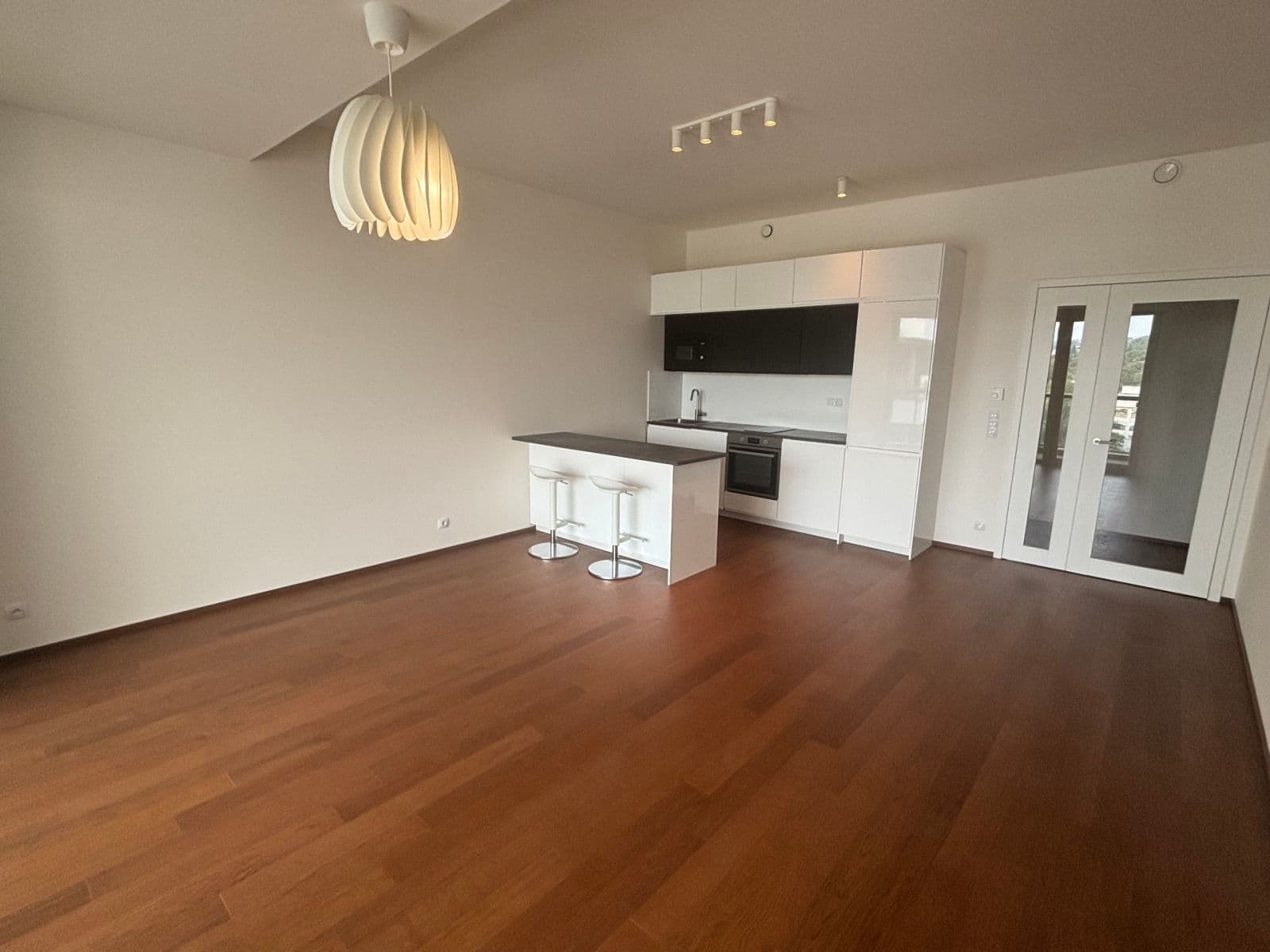 1 bedroom with open-plan kitchen flat for sale, 65 m², Jankovcova, Prague, Prague 1 bedroom with open-plan kitchen flat for sale, 65 m², Jankovcova, Prague, Prague