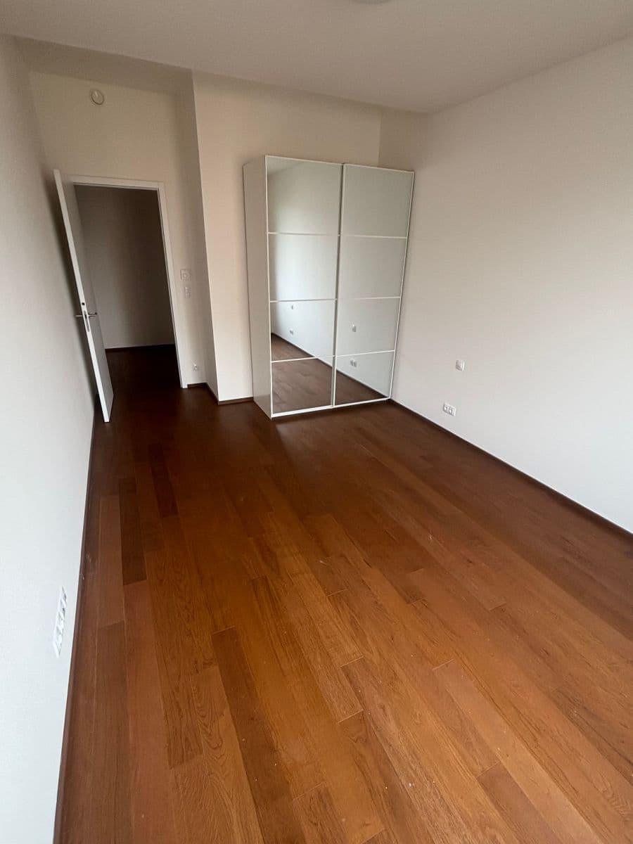 1 bedroom with open-plan kitchen flat for sale, 65 m², Jankovcova, Prague, Prague 1 bedroom with open-plan kitchen flat for sale, 65 m², Jankovcova, Prague, Prague