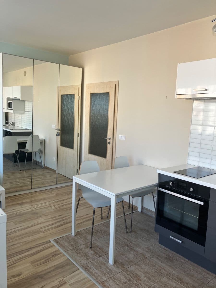 Studio flat to rent, 31 m², Sicherova, Prague, Prague Studio flat to rent, 31 m², Sicherova, Prague, Prague