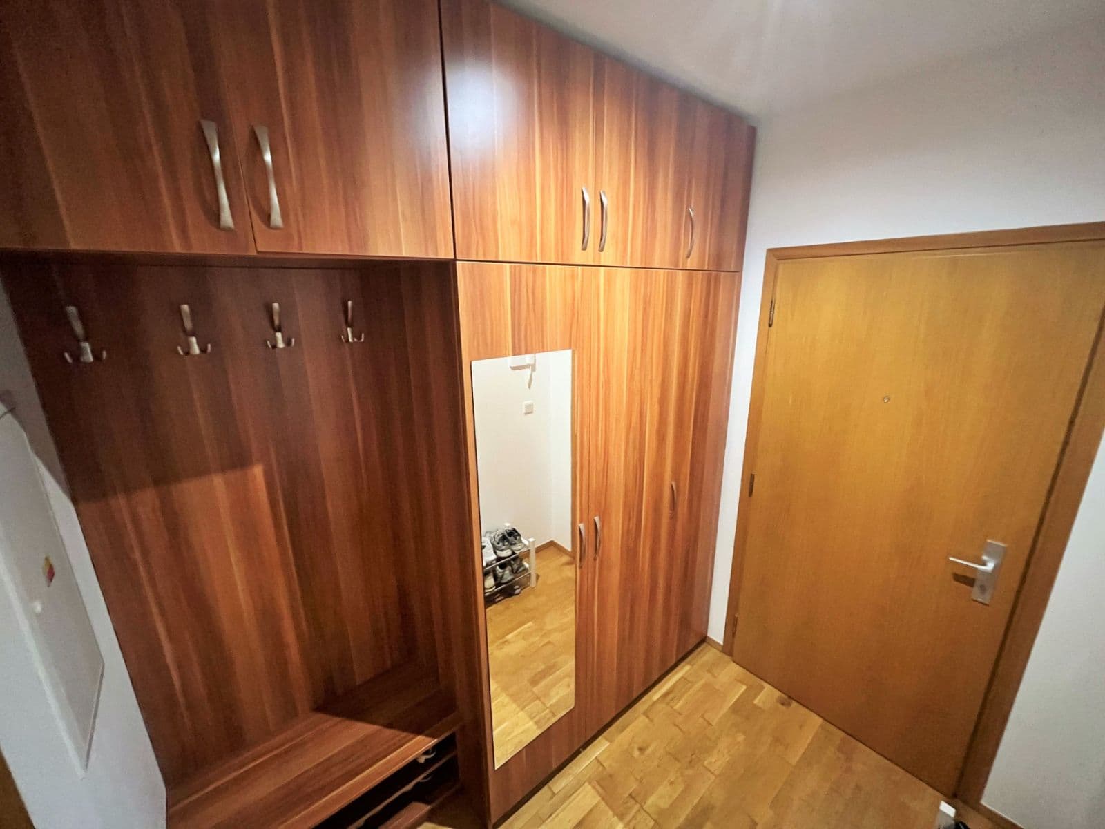 1 bedroom with open-plan kitchen flat to rent, 51 m², Korunní, Prague, Prague 1 bedroom with open-plan kitchen flat to rent, 51 m², Korunní, Prague, Prague
